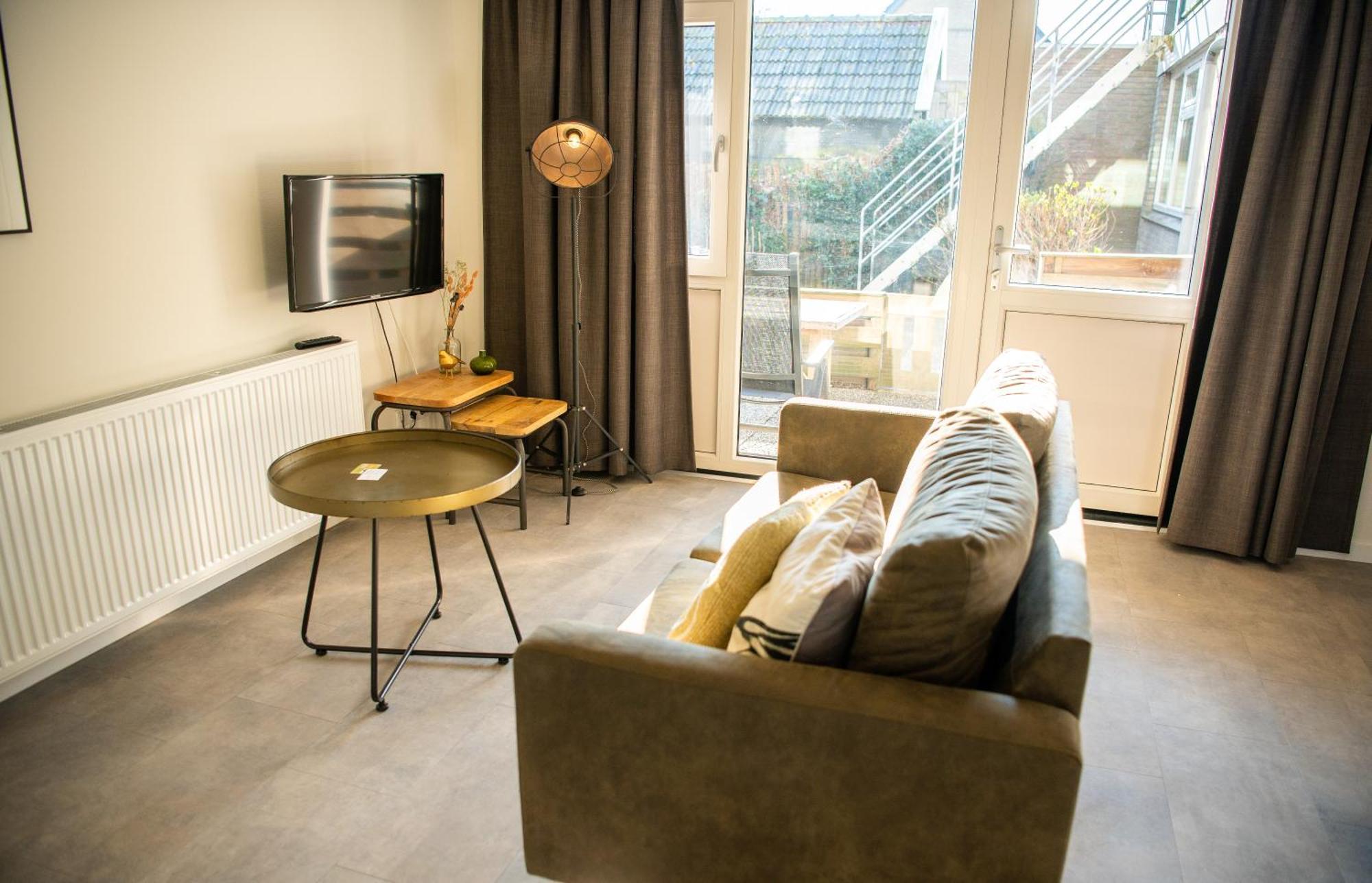 De Vlindertuin Apartment Nes  Room photo